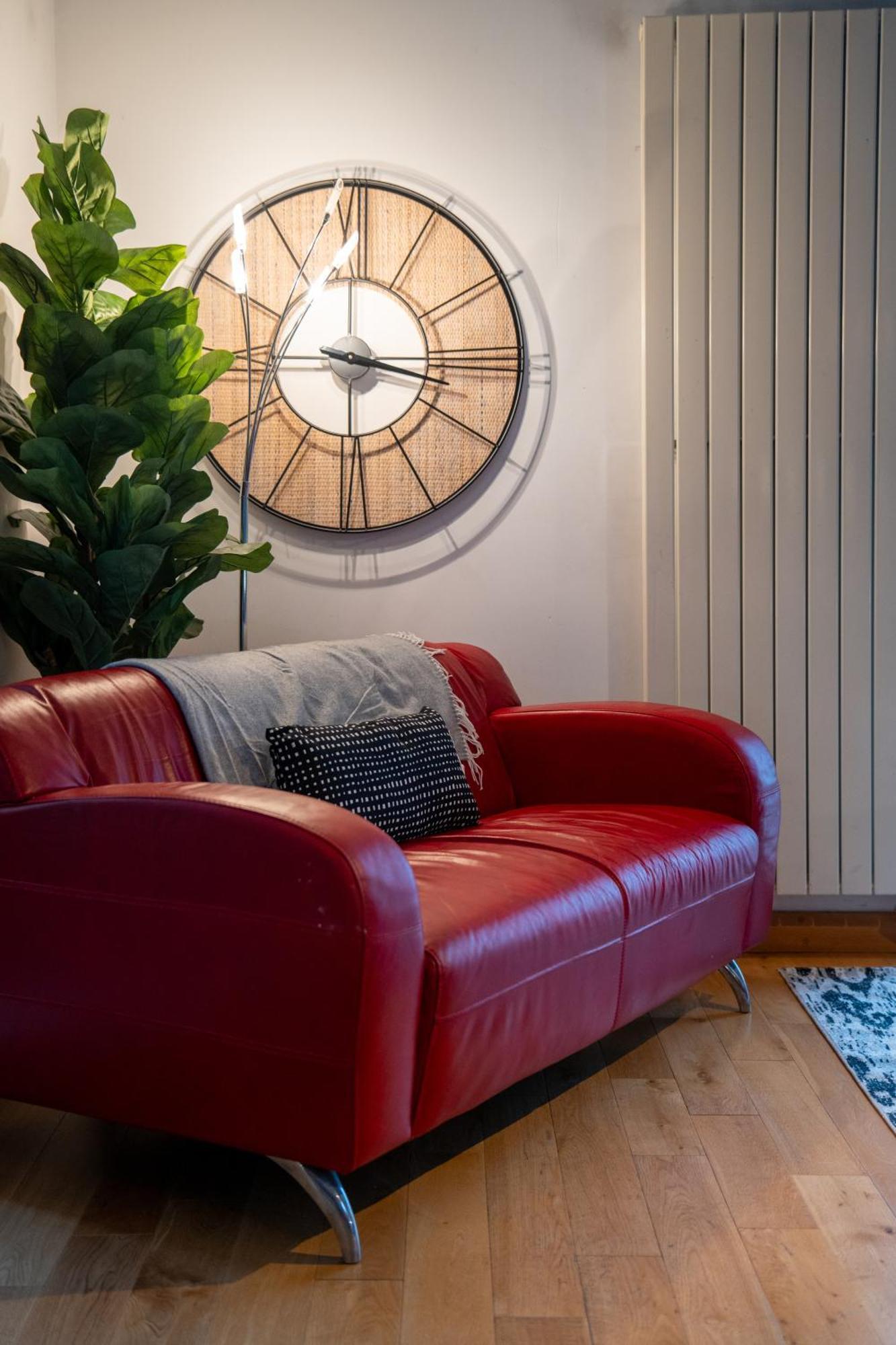 Luxury 5-bed Penthouse With Free Parking & Views Apartment Belfast