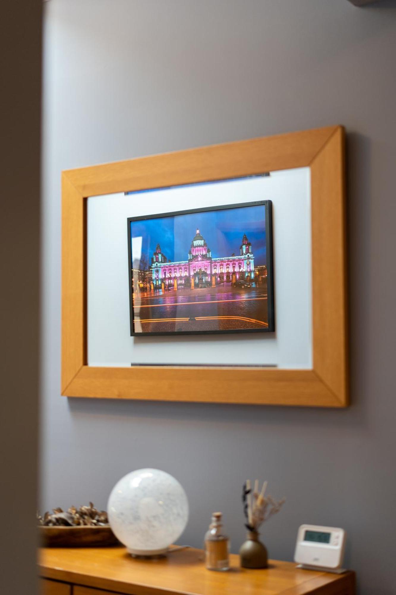 Luxury 5-bed Penthouse With Free Parking & Views *